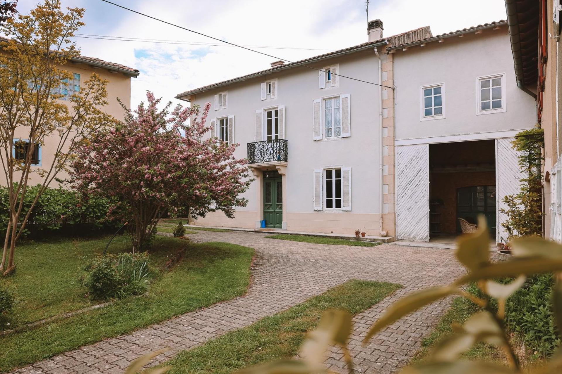 Les Chambres De Lasserre - Chambres Et Table D'Hotes מראה חיצוני תמונה