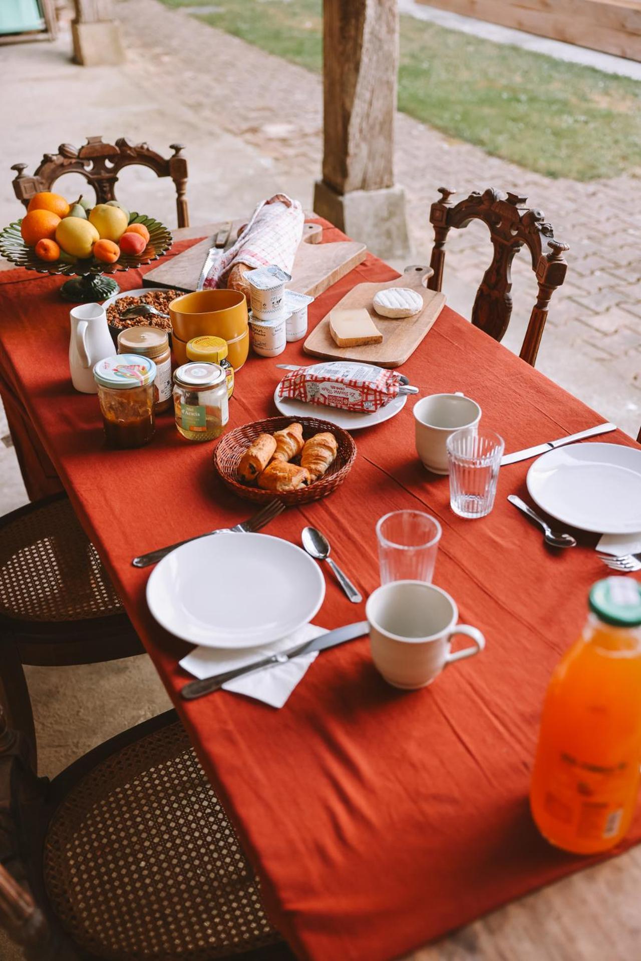 Les Chambres De Lasserre - Chambres Et Table D'Hotes מראה חיצוני תמונה